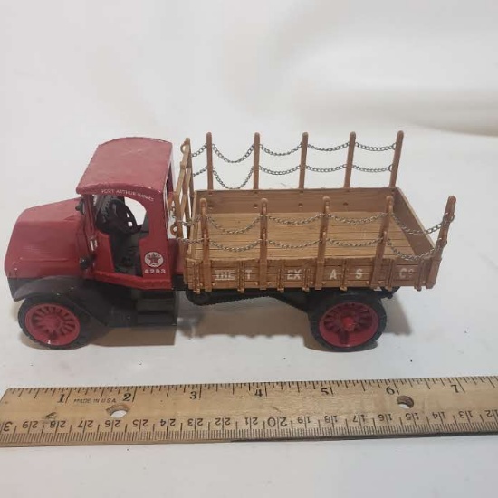 Texaco 1918 Mack Bulldog Flatbed Reproduction Truck