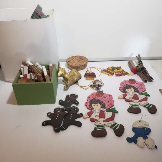 Box Lot of Assorted Craft Items