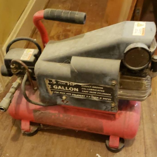 2.5 Gallon Electric Air Compressor