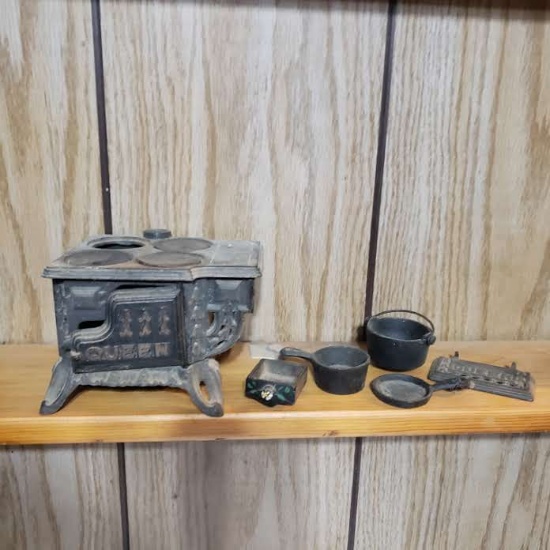 Miniature Cast Iron Queen Anne Stove And Accessories