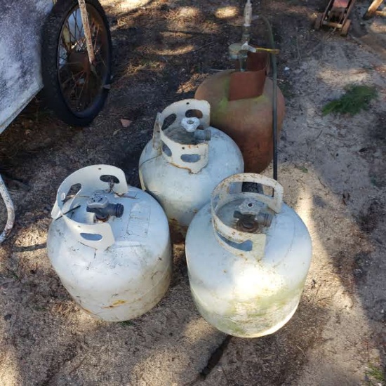 Lot of 4 Propane Tanks