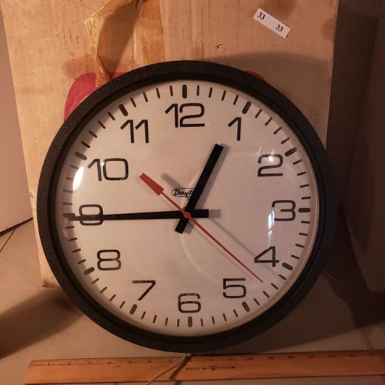 Vintage Dayton Plastic Electric Clock