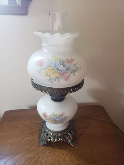 Vintage Gone With The Wind Style lamp - Works