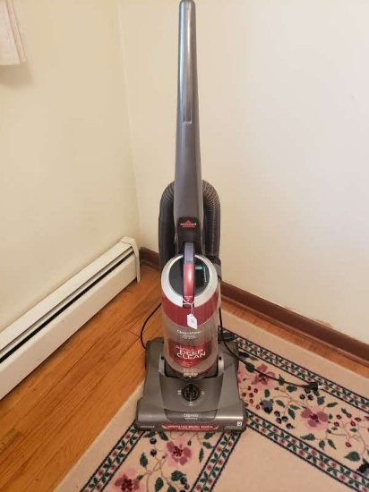 Bissell Clean View Deluxe Vacuum