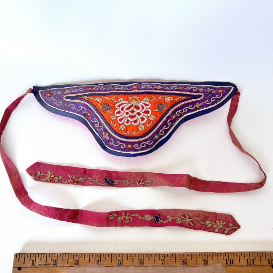 Embroidered Chinese Ladies Stuffed Silk Pouch