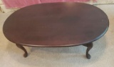 Oval Coffee Table with Queen Anne Style Legs