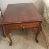 Single Drawer End Table with Queen Anne Style Legs