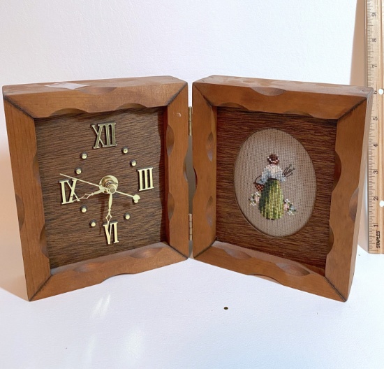 Oak Wood Clock with Picture Frame