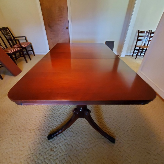 Vintage Solid Mahogany Wood Dining Room Table with Leaf and Cover Pads