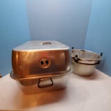 14” Roasting Pan with Lid and 2 Bundt Cake Pans