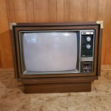 Vintage Floor Model RCA Swivel TV 26” Model GA 710 W