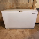 Vintage White Kelvinator Trimwall Chest Freezer - Works