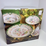 20 pc Paradise Porcelain with Gold Accent Dinnerware Set - New in Box