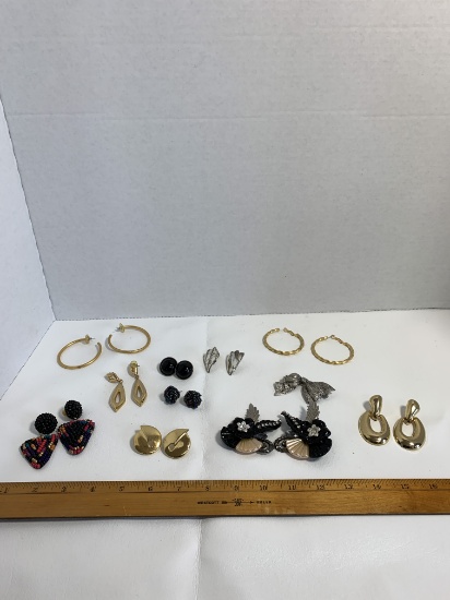 Lot of Vintage Black and Gold Colored Earrings