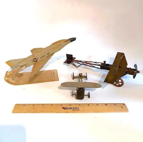 Vintage Lot of Airplanes