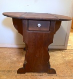 Vintage Drop-Leaf Oval Wooden Side Table with Drawer