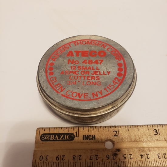 Vintage Tiny Cutters in Original Case