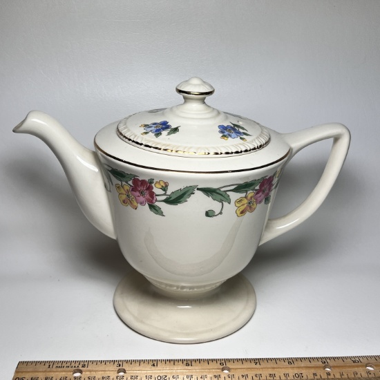 Homer Laughlin Teapot with Lid