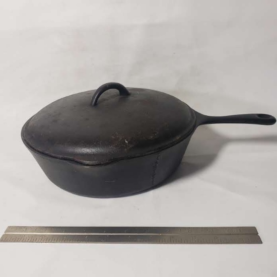 11” Cast Iron Skillet with Lid