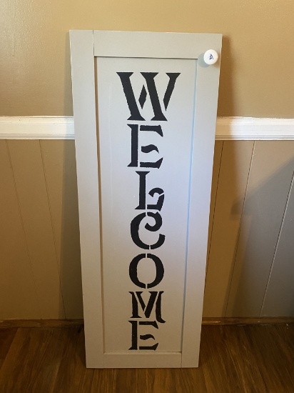 Wooden Welcome Sign with Knob