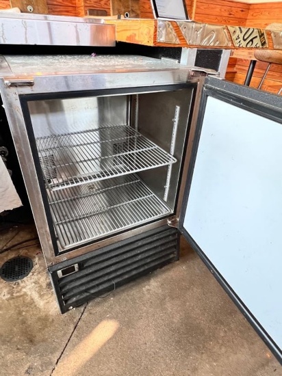Glastender Refrigerated FV24 Back Bar Cabinet