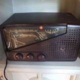 Vintage Zenith Bakelite Am/Fm Radio