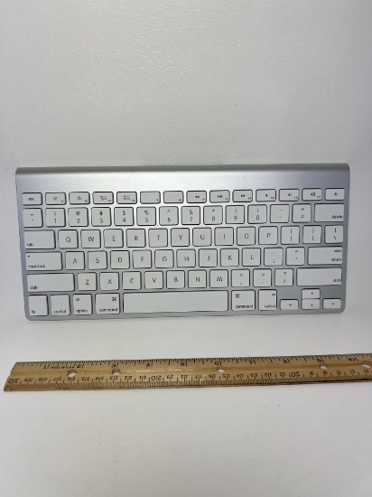 Apple Battery Operated Keyboard Model No. A1314