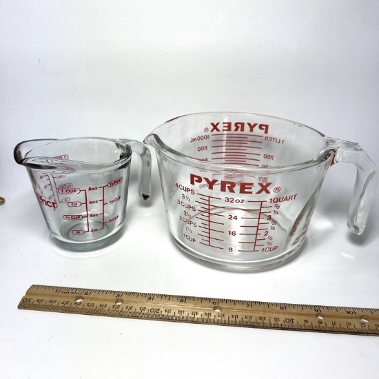 Pyrex Glass 4 Cup Measuring Cup & Anchor Hocking 1 Cup Glass Measuring Cup