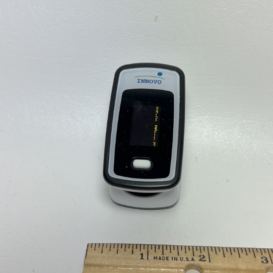 INNOVO Fingertip Pulse Oximeter Model: iP900AP