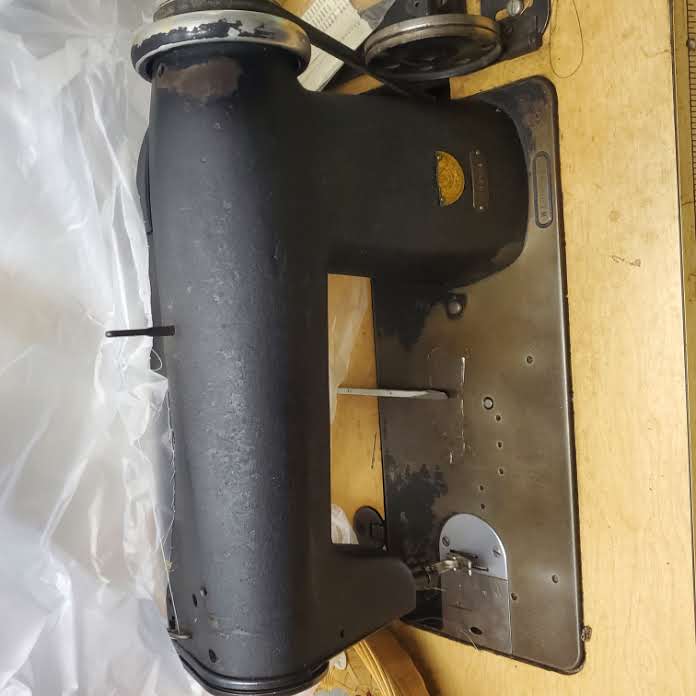 Vintage Industrial Singer Sewing Machine 400W21 Proxibid