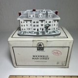 1990 Norman Rockwell’s Main Street Landmark Sculptures  “Red Lion Inn” 82127