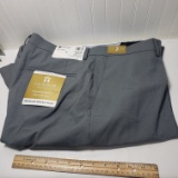 Men’s Haggar Classic Fit Dress Pants, Gray 38x32 - New with Tags