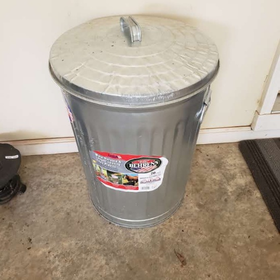 20 Gallon Galvanized Steel Trash Can with Lid