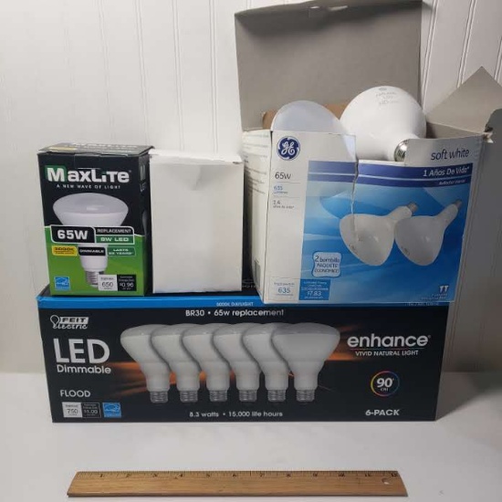 Lot of Flood Light Bulbs