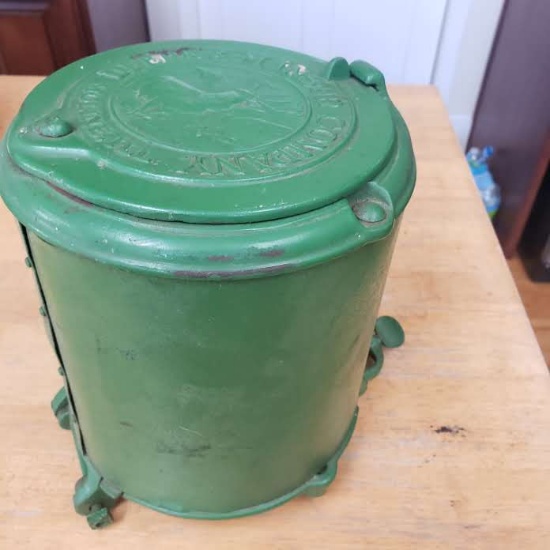 Antique Cast Iron Deere & Mansur Planter Box