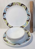 8 Pieces Corelle Modern “Squared” Dinnerware