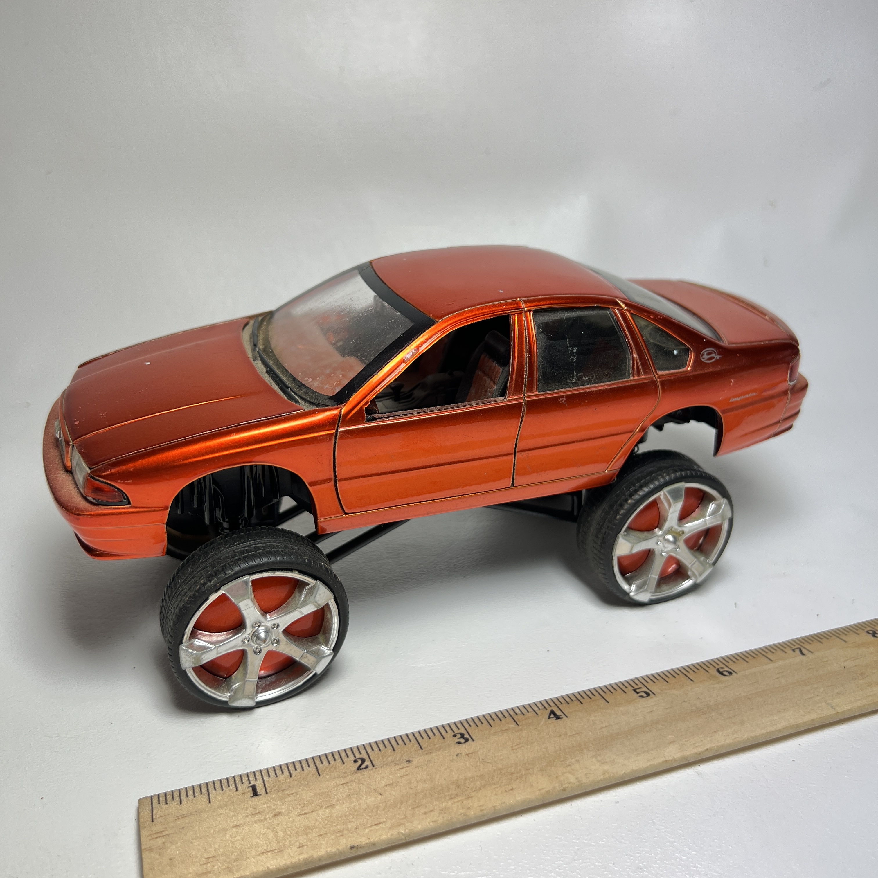 1996 Chevrolet Impala SS Scale 1/24 Replica Car | Proxibid