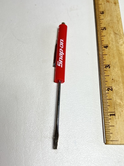 SNAP-ON Tools Red Pocket Screw Driver with Magnetic End