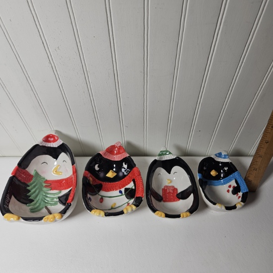 World Market Penguin Nesting Measuring Cup Set