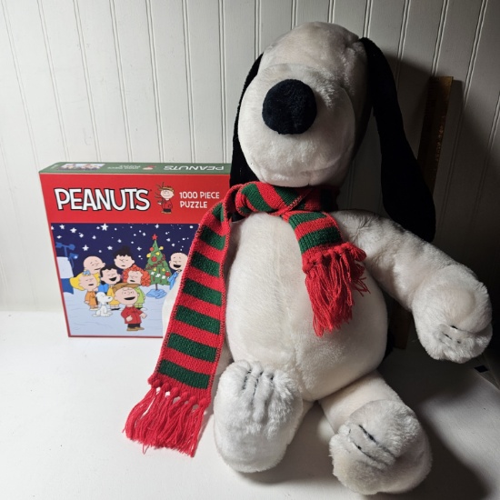 Peanuts Puzzle and Snoopy Plush