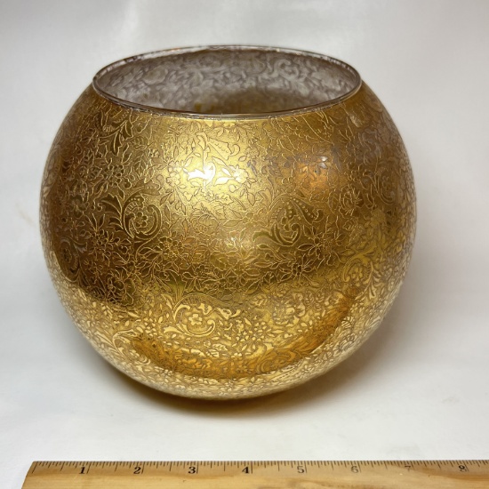 Large Gold Round Candle Holder with Ornate Pattern