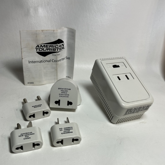 American Tourister International Converter Set