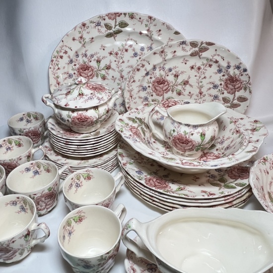 Beautiful Johnson Bros. Rose Chintz 6 Piece Serving Set Made in England