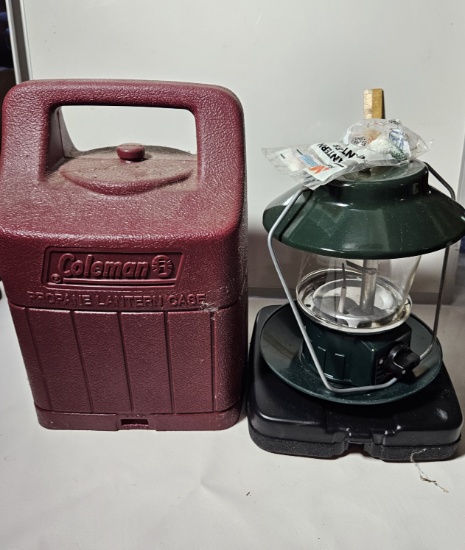 Coleman Propane Lantern with Carry Case