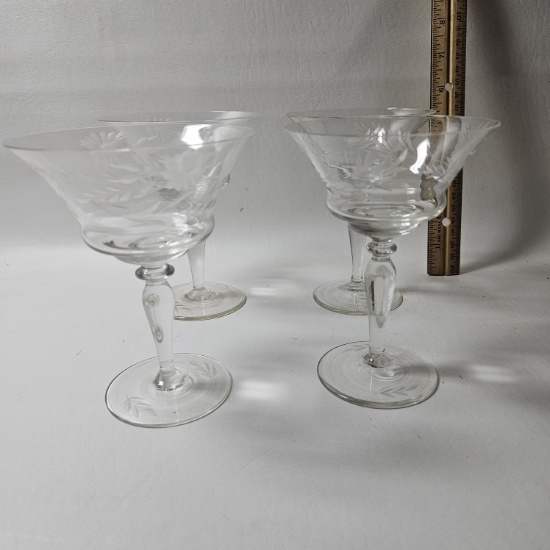 Lot of 4 Vintage Etched Glasses, 2 Different Sizes