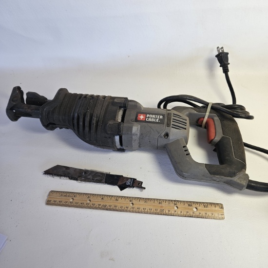 Porter Cable 7.5 Amp Reciprocating Saw - Works