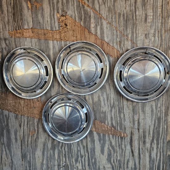Set of 4 Ford Pinto Hubcaps