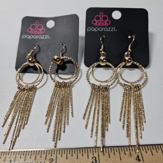 Lot of 2 Paparazzi Earrings - New