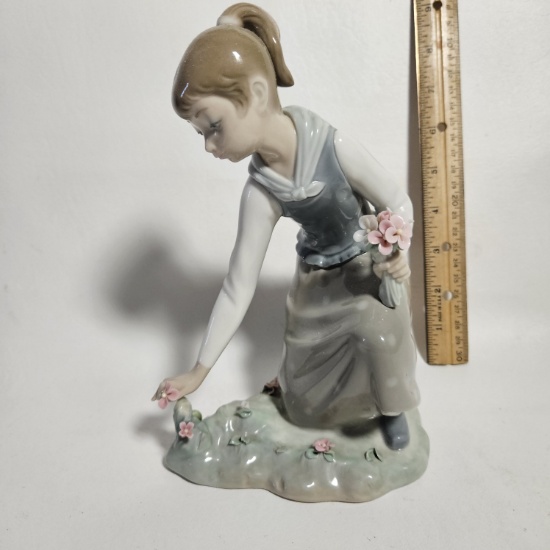 LLadro Girl Gathering Flowers Figurine