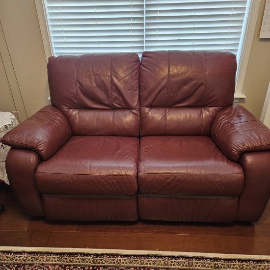 Electric Dual Reclining Loveseat